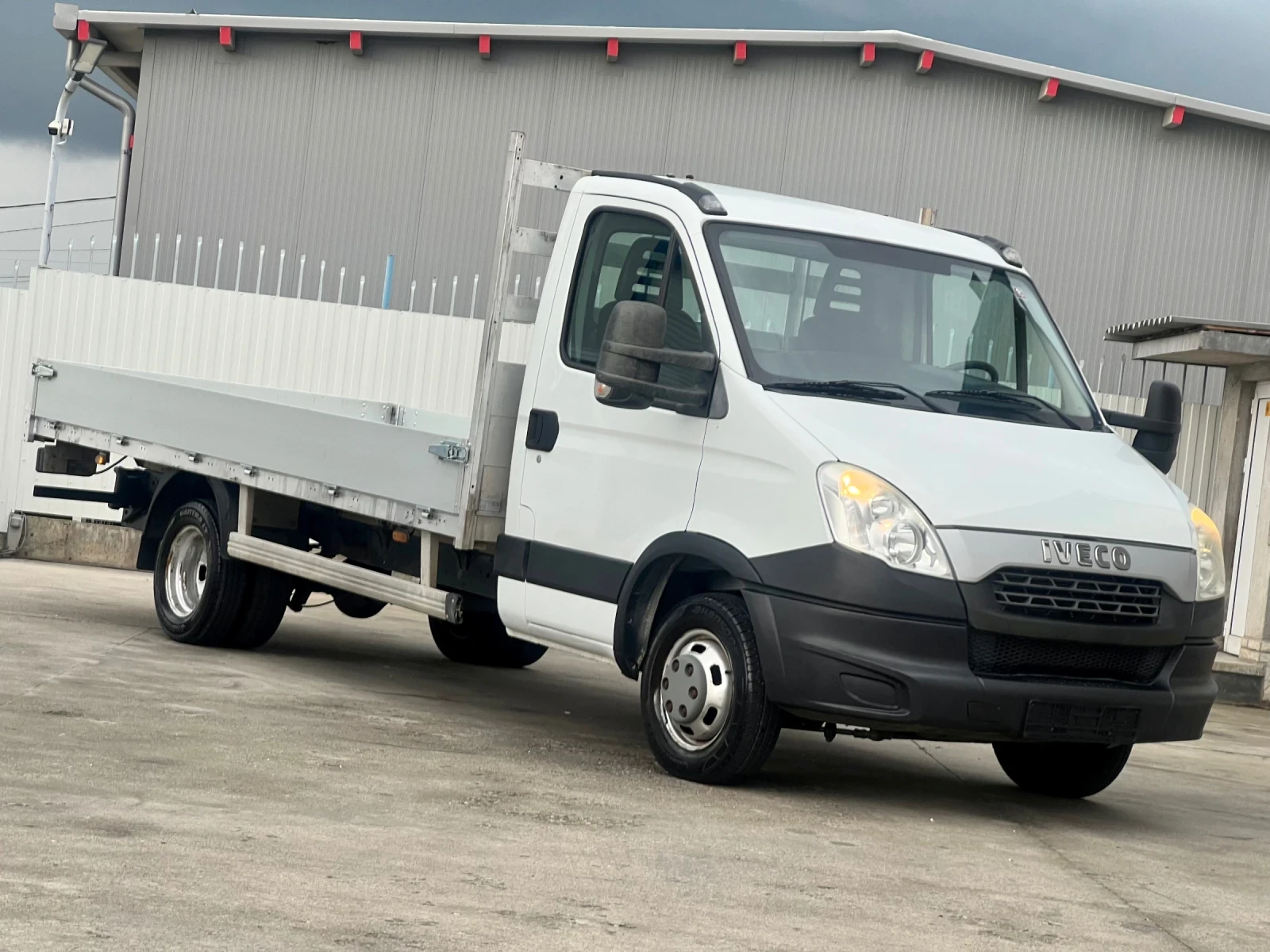 Iveco Daily 35c15 / 4.40м дължина / Двойна гума, Б-категория