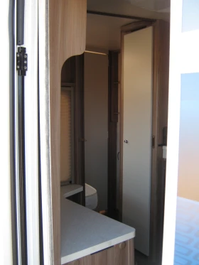 Каравана Swift, снимка 11