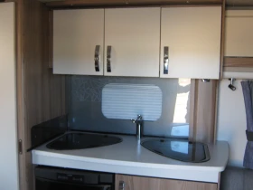  Swift | Mobile.bg    10