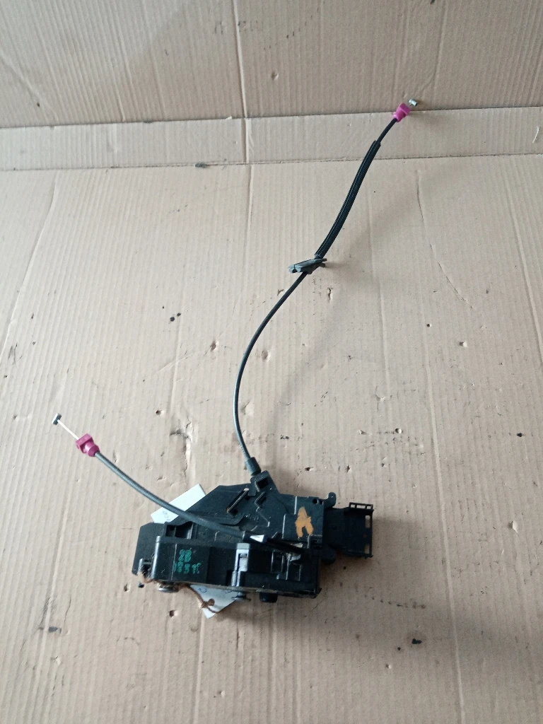 Задна дясна брава Ситроен Ц3 пикасо 