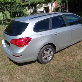 Обява за продажба на Opel Astra Sports Tourer ~7 490 лв. - изображение 1