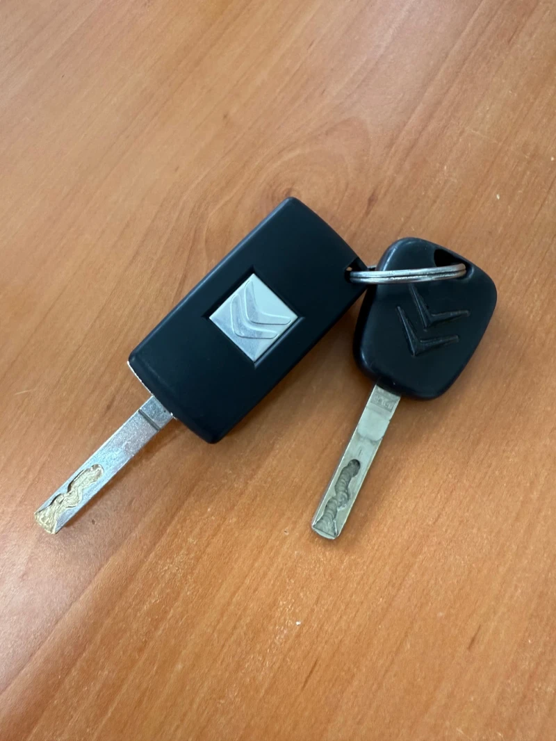 Citroen Berlingo 1.6* 90кс* СТАРИЯТ МОТОР* ОТЛИЧЕН, снимка 15 - Автомобили и джипове - 52420687