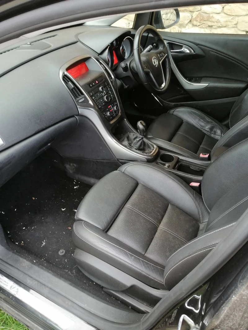 Opel Astra, снимка 3 - Автомобили и джипове - 52586656