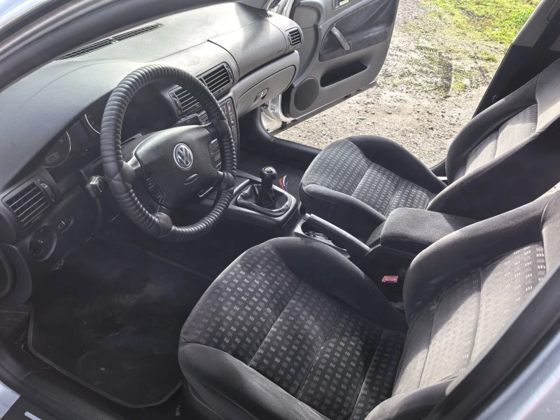 VW Passat, снимка 13 - Автомобили и джипове - 52831630