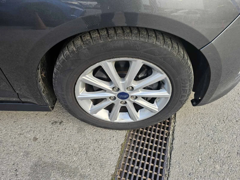 Ford Grand C-Max 1.5 dCi 120 hp, снимка 15 - Автомобили и джипове - 53028324