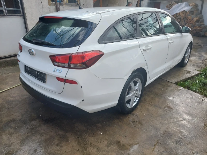 Hyundai I30 1.4 101 к.с , снимка 2 - Автомобили и джипове - 53495745