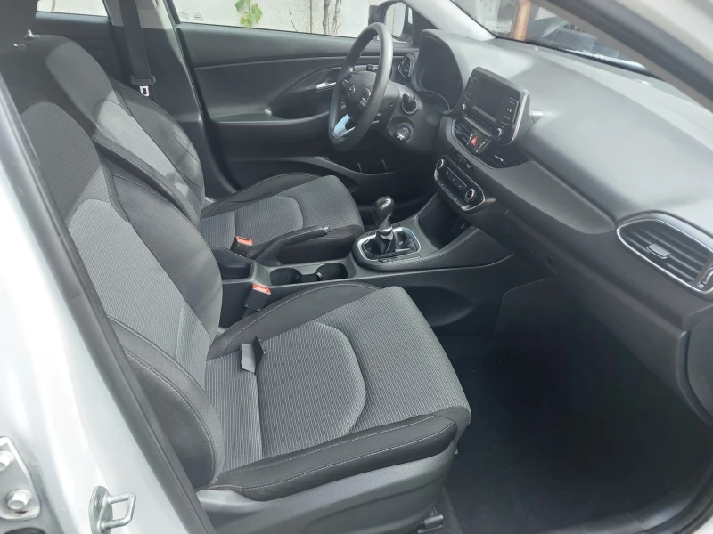 Hyundai I30 1.4 101 к.с , снимка 17 - Автомобили и джипове - 53495745