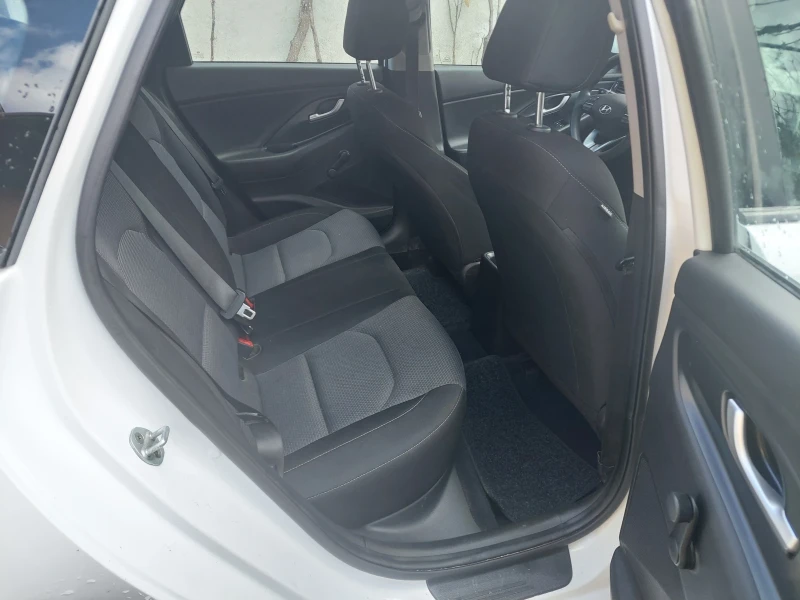 Hyundai I30 1.4 101 к.с , снимка 14 - Автомобили и джипове - 53495745