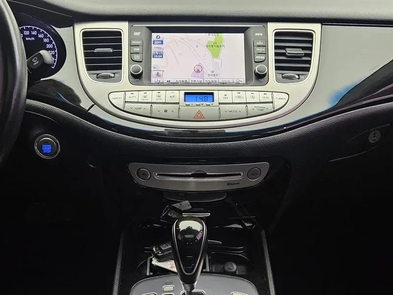 Hyundai Genesis 3.3, снимка 15 - Автомобили и джипове - 54618099