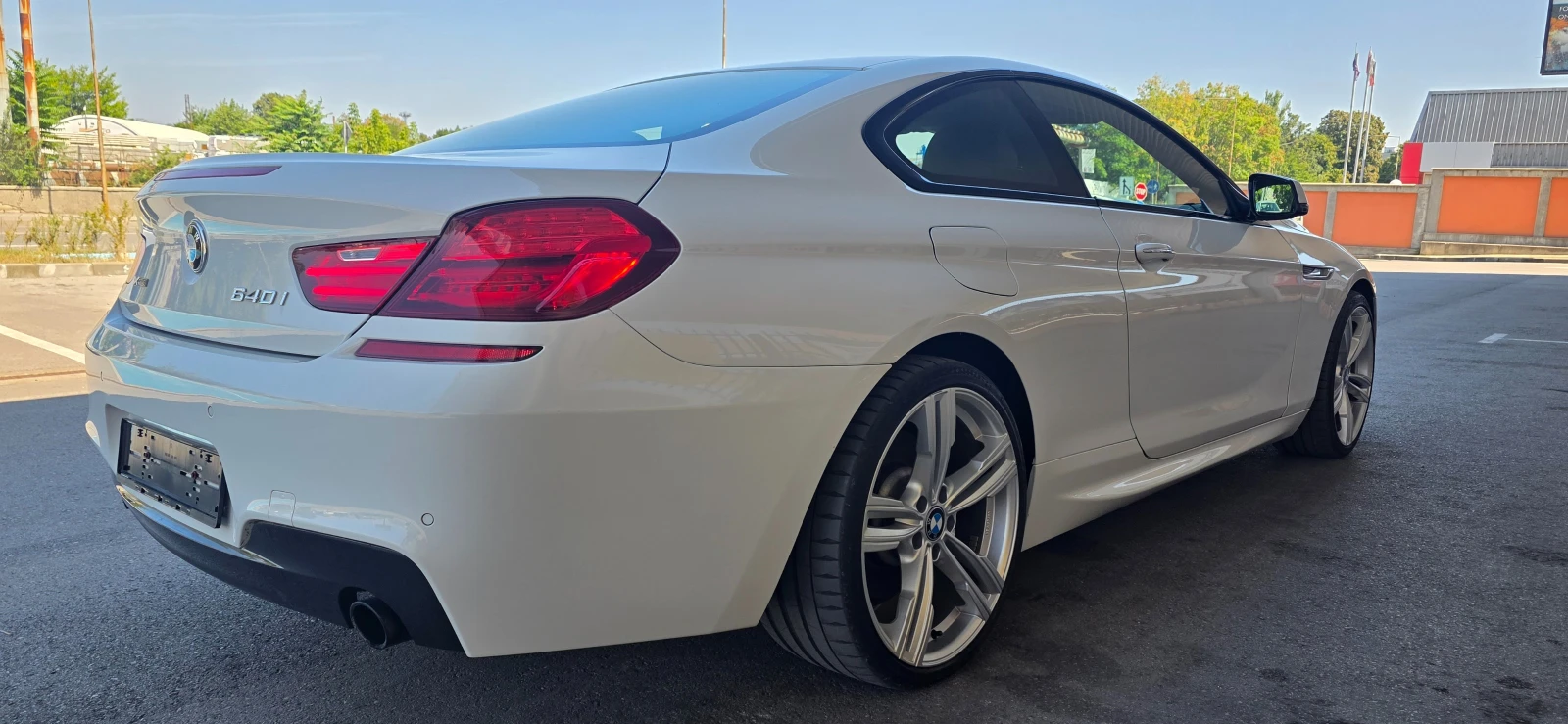 BMW 640 * Mpack* * Xdrive* * ВАКУУМ* * KEYLESS* * HEAD UP*, снимка 4 - Автомобили и джипове - 55197628