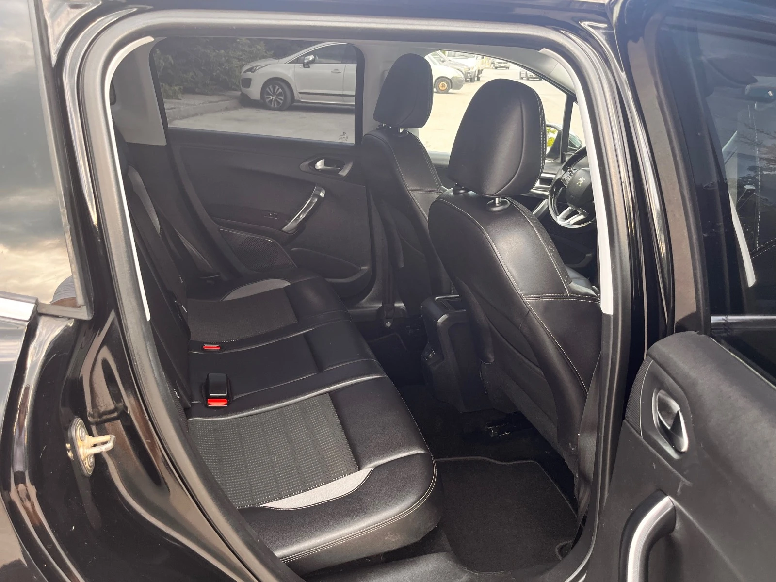 Peugeot 2008 1.6 ALURE | Mobile.bg   11