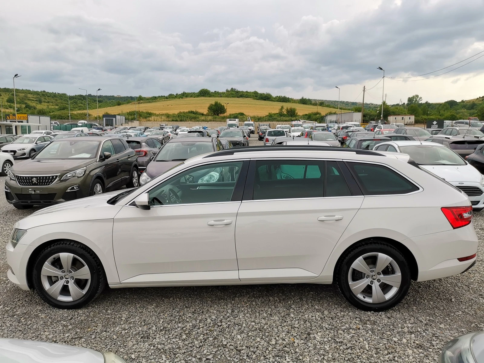 Skoda Superb 2.0TDI Auto FULL - изображение 2