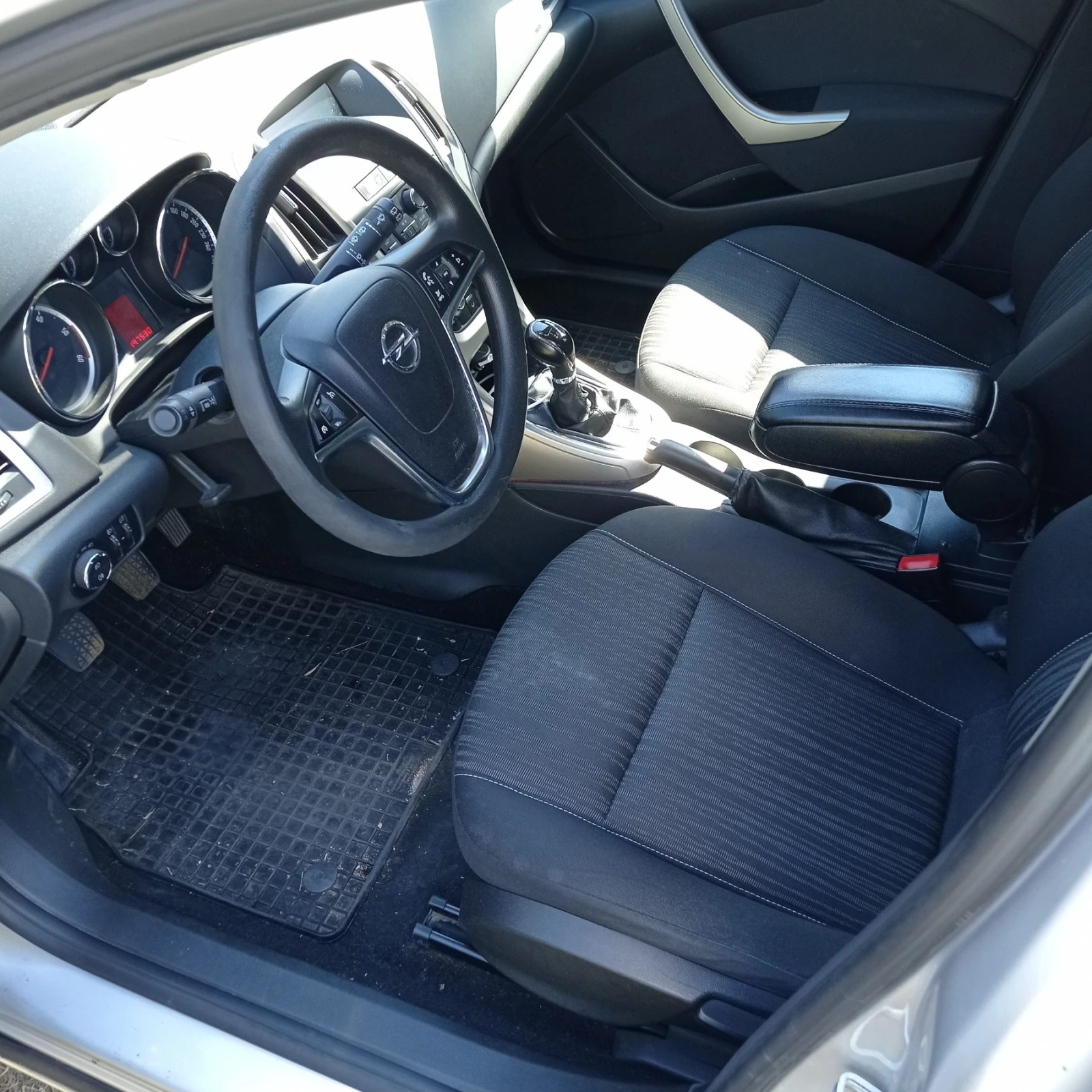 Opel Astra Sports Tourer - изображение 5