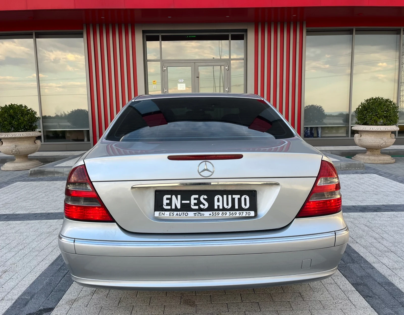 Mercedes-Benz E 220 Avantgarde  - изображение 5