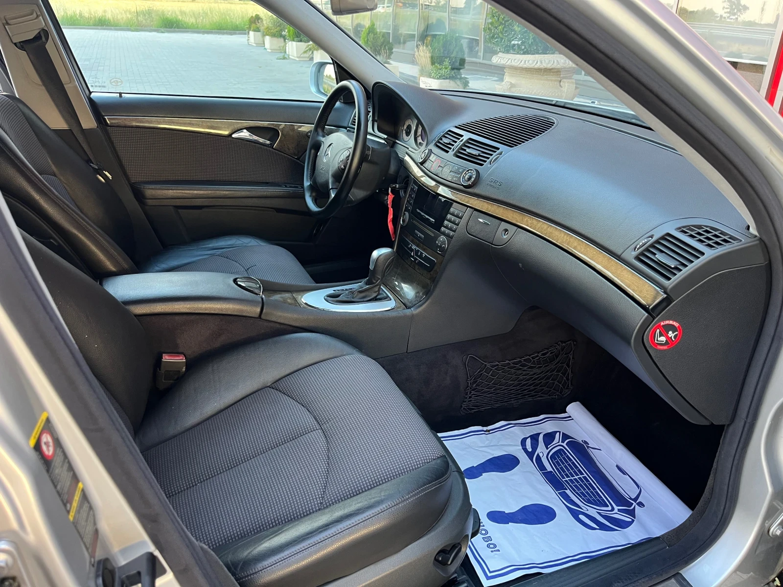 Mercedes-Benz E 220 Avantgarde  - изображение 8