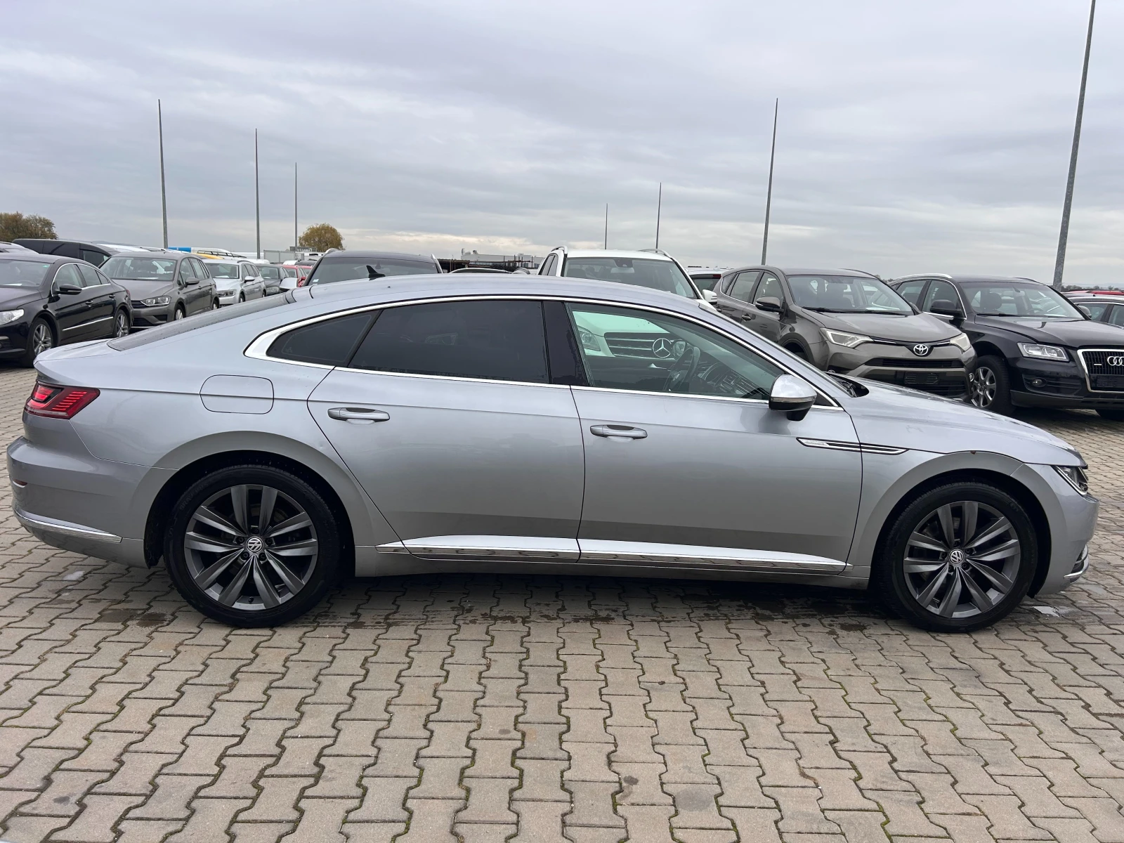 VW Arteon 2.0TSI AVTOMAT/NAVI/KOJA/KAMERA EURO 6 - изображение 5