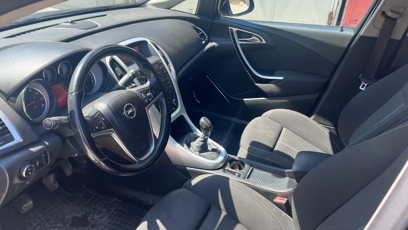 Opel Astra J 1.6 Turbo | Mobile.bg   11