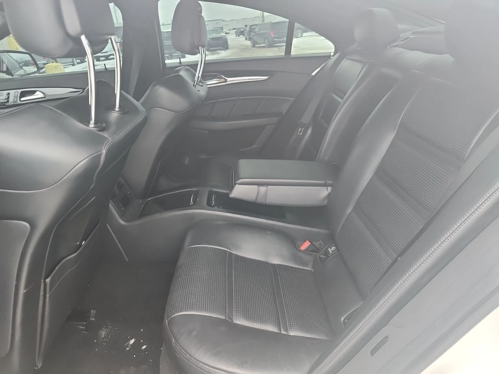 Mercedes-Benz CLS 63 AMG  С РЕГИСТРАЦИЯ & АВТО КРЕДИТ , снимка 12 - Автомобили и джипове - 53951795