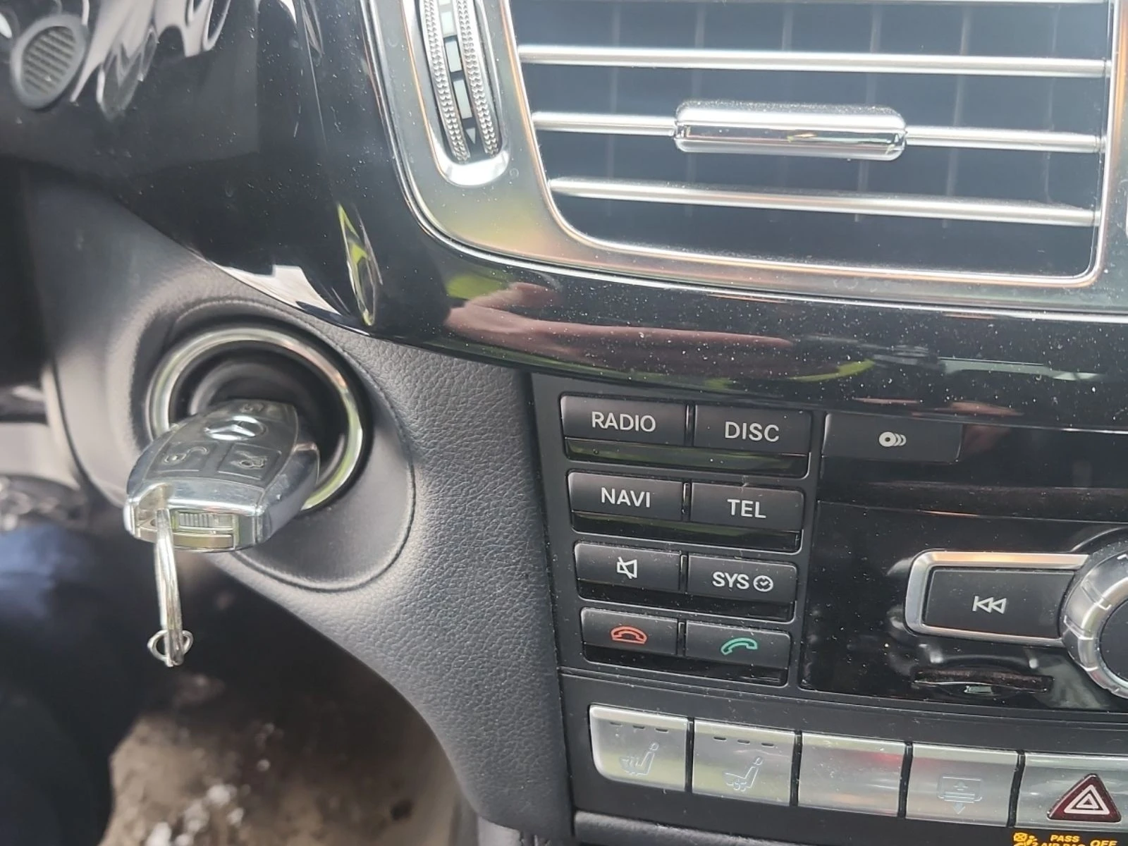 Mercedes-Benz CLS 63 AMG  С РЕГИСТРАЦИЯ & АВТО КРЕДИТ , снимка 8 - Автомобили и джипове - 53951795