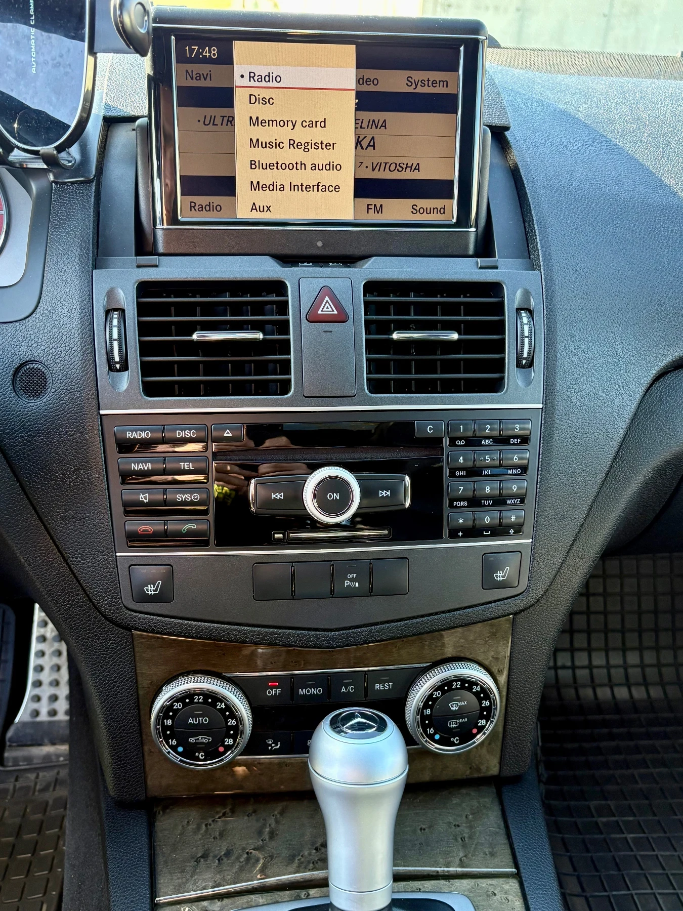 Mercedes-Benz C 350 AMG, снимка 14 - Автомобили и джипове - 54140145