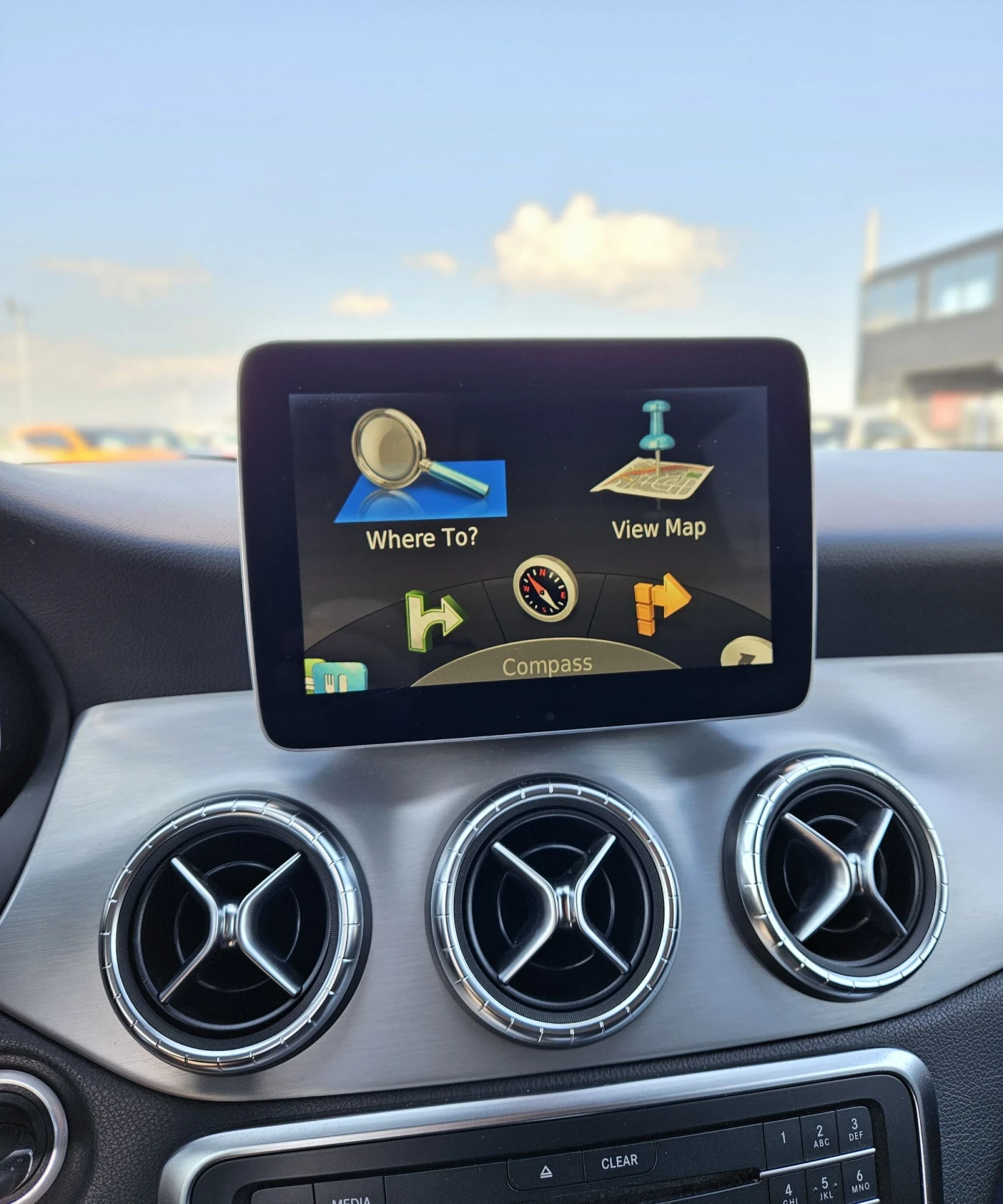 Mercedes-Benz CLA 200 AMG-Design , снимка 12 - Автомобили и джипове - 54159111