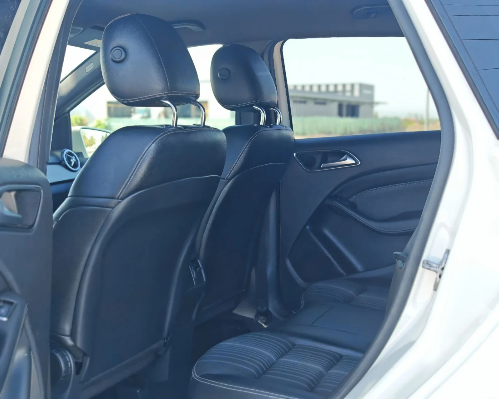 Mercedes-Benz B 180 1.8 109 �.�. ������� | Mobile.bg � ����������� 12