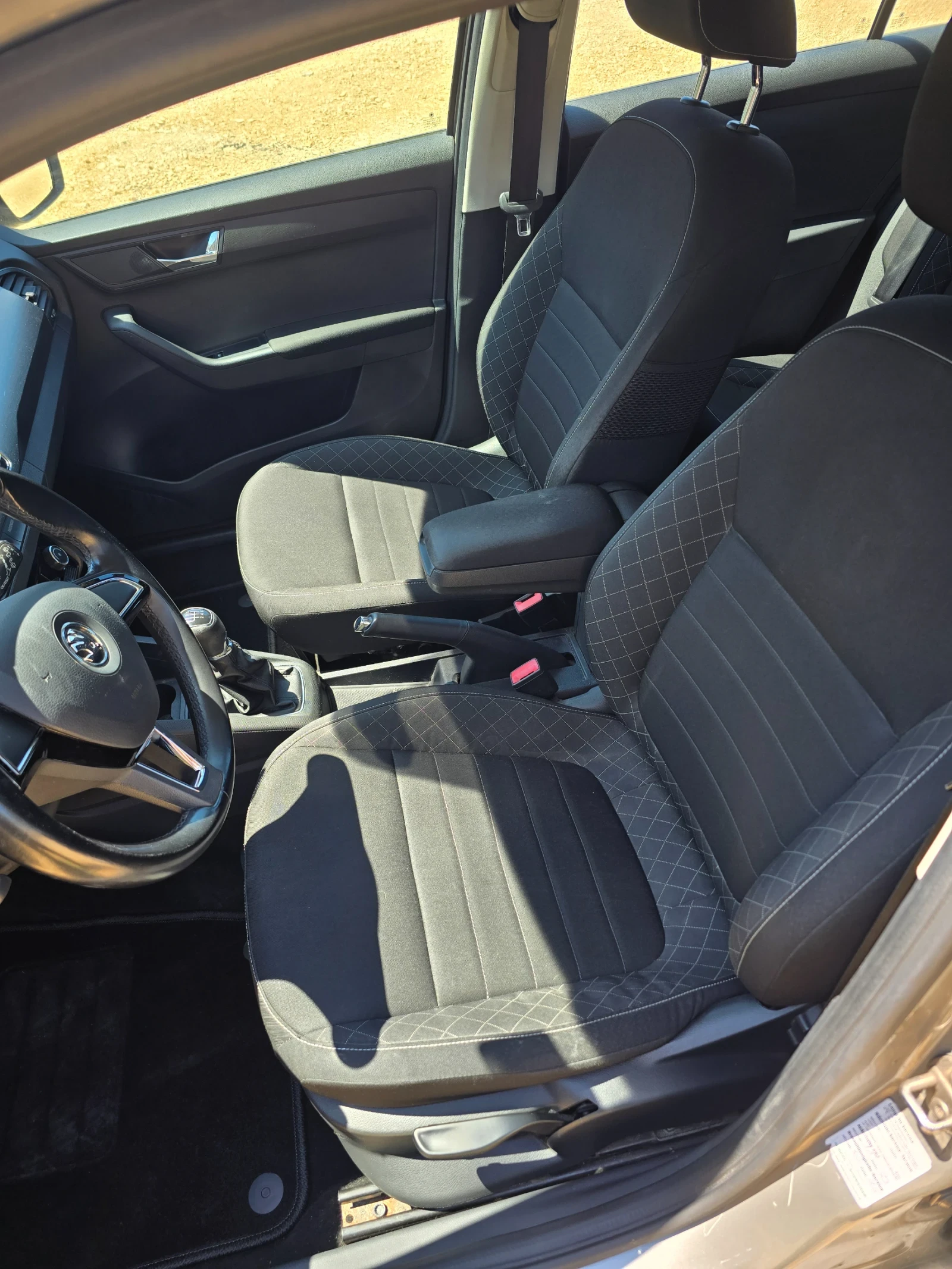 Skoda Fabia 1.2 TSI 110 конски сили, снимка 7 - Автомобили и джипове - 54607818