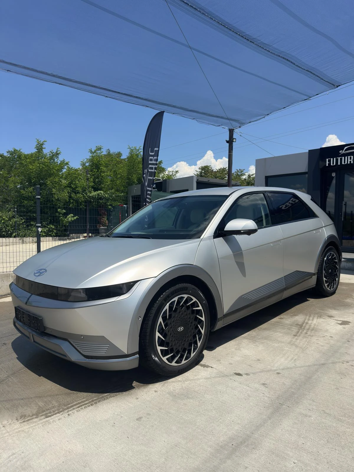 Hyundai Ioniq 5 72.6KWh/UNIQ/360/HEADUP/BOSE/ГАРАНЦИЯ/GOLD, снимка 2 - Автомобили и джипове - 54834643