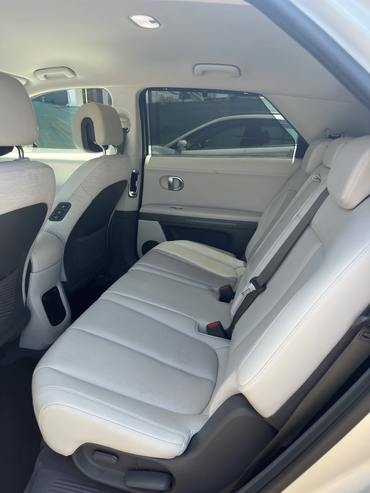 Hyundai Ioniq 5 72.6KWh/UNIQ/360/HEADUP/BOSE/ГАРАНЦИЯ/GOLD, снимка 7 - Автомобили и джипове - 54834643