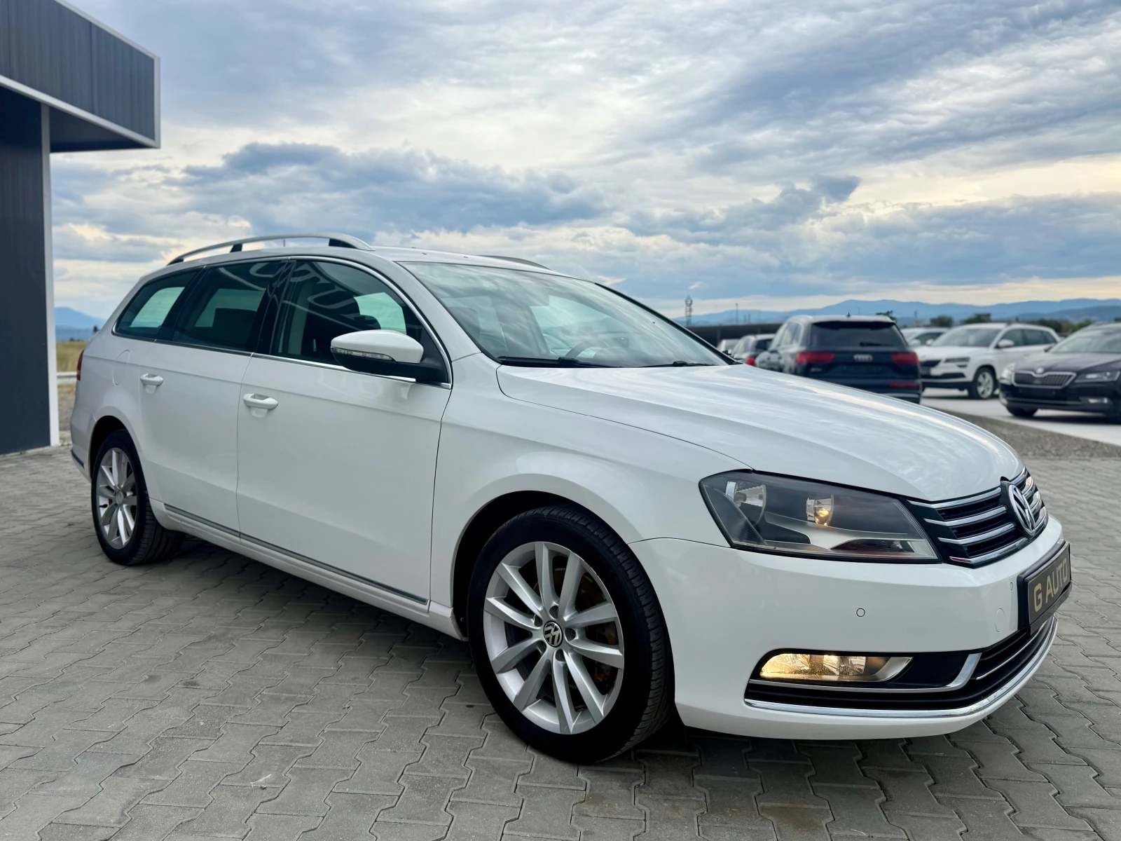 VW Passat 2.0TDI Highline DSG Собствен лизинг !!!, снимка 3 - Автомобили и джипове - 55228429