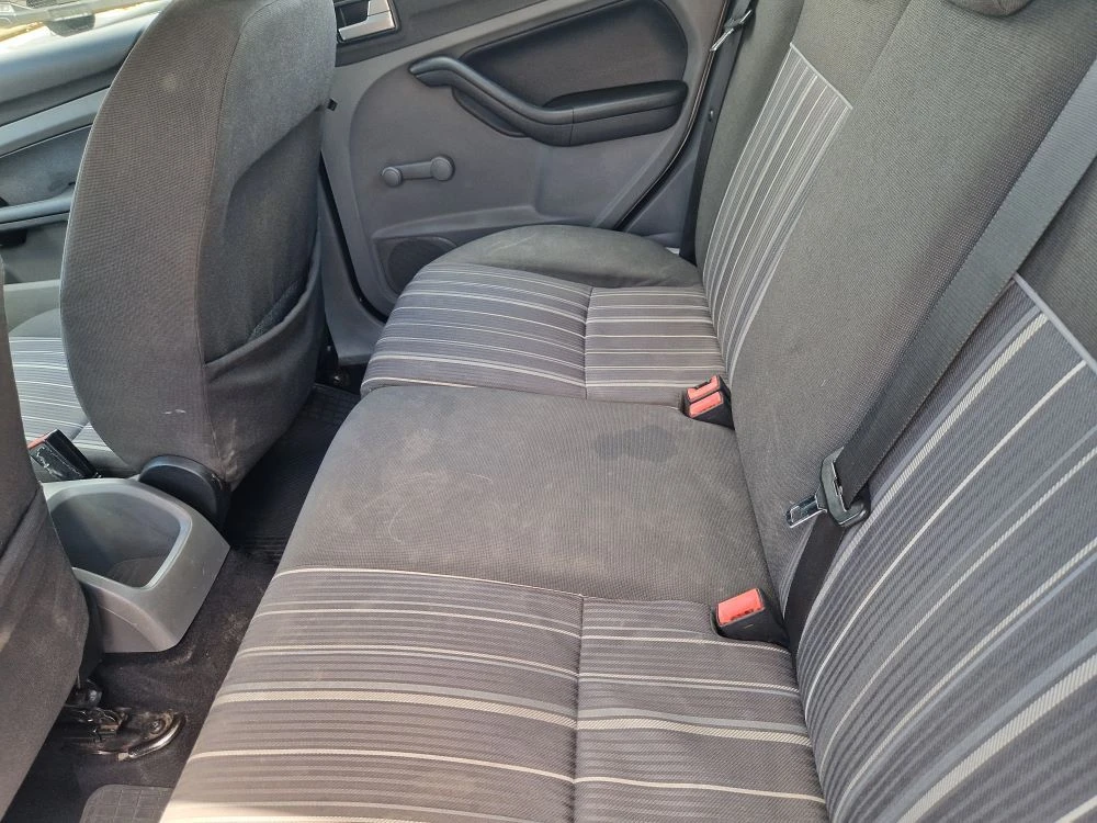 Ford Focus 1.8 cdti, снимка 6 - Автомобили и джипове - 55320042