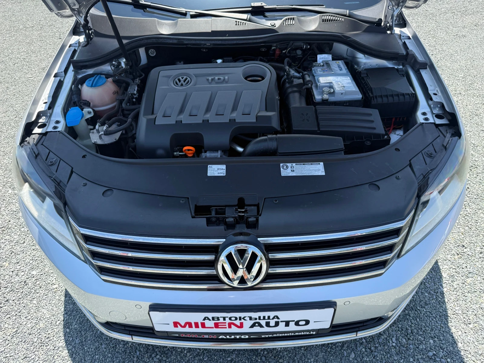 VW Passat (KATO НОВА), снимка 17 - Автомобили и джипове - 55431781