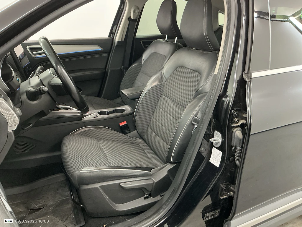 Renault Arkana 1.6 E-TECH, снимка 6 - Автомобили и джипове - 55458384