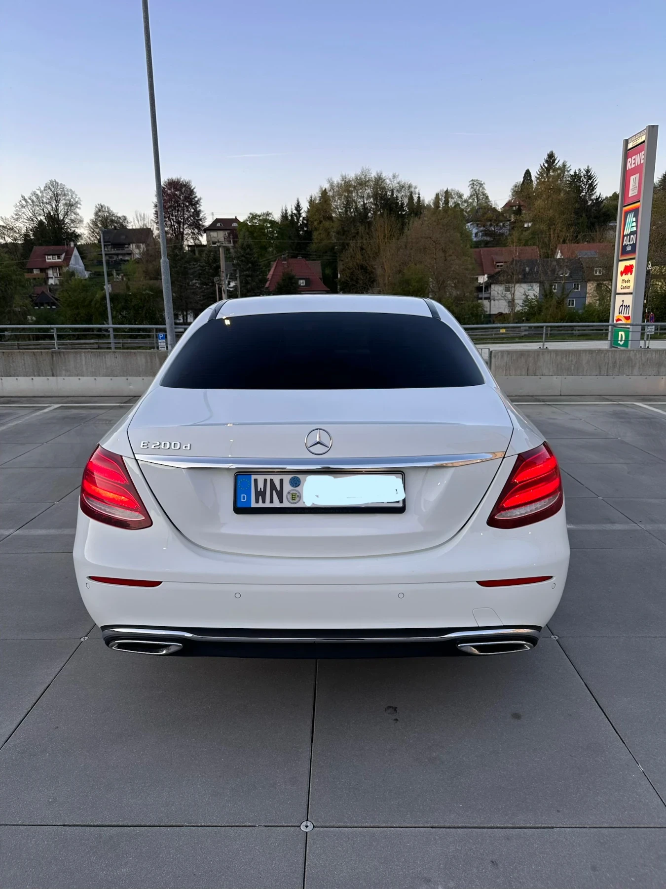 Mercedes-Benz E 200 Mercedes-Benz  E200 9G, снимка 4 - Автомобили и джипове - 55596203