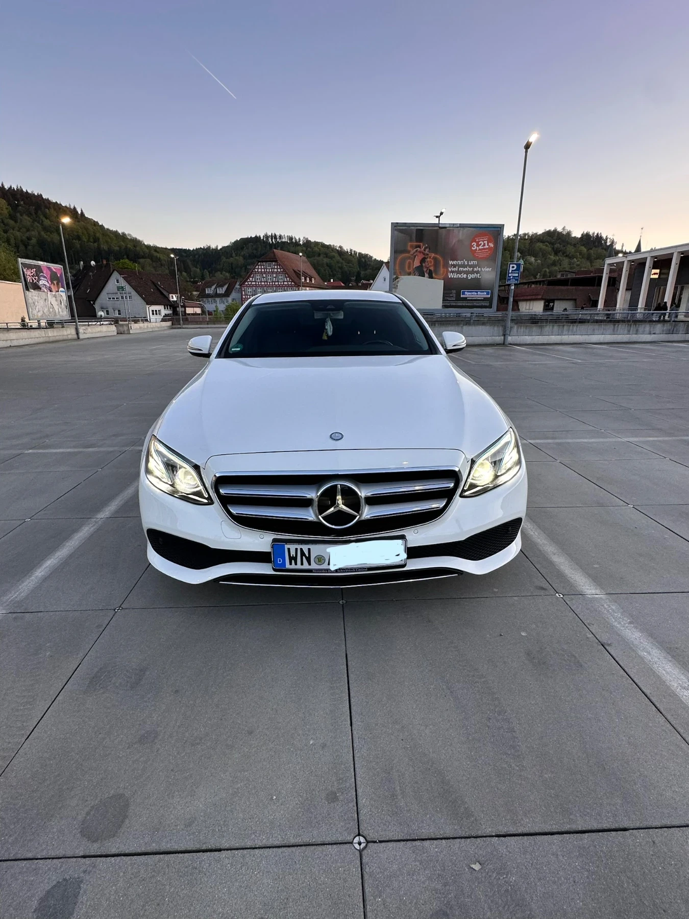 Mercedes-Benz E 200 Mercedes-Benz  E200 9G, снимка 3 - Автомобили и джипове - 55596203