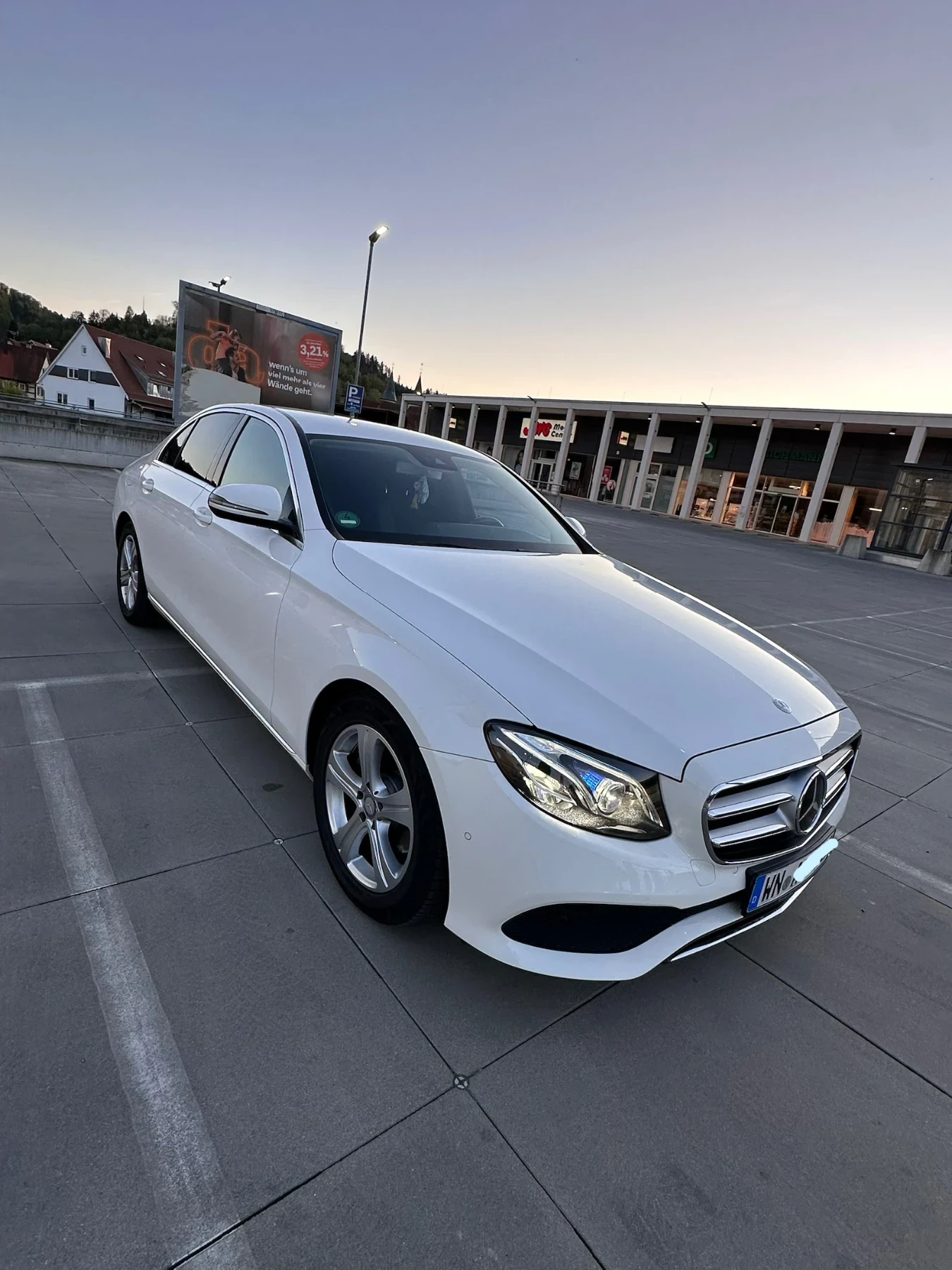Mercedes-Benz E 200 Mercedes-Benz  E200 9G, снимка 2 - Автомобили и джипове - 55596203