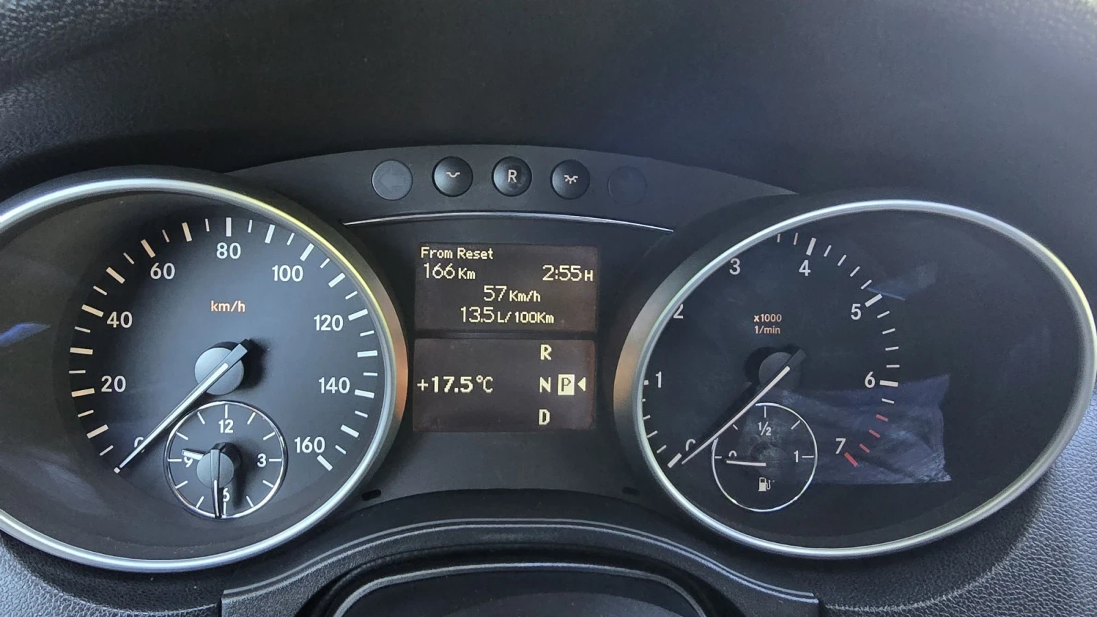 Mercedes-Benz ML 550 5.5 V8 388hp, LPG, Пружини, снимка 12 - Автомобили и джипове - 55732324