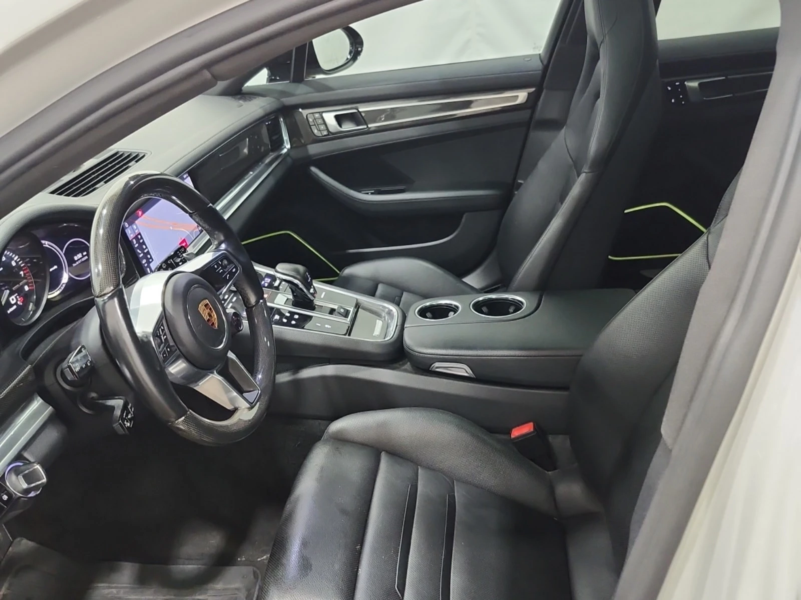 Porsche Panamera 4 E HYBRID * АВТОКРЕДИТ * ГЛАВНО ПРЕДСТАВИТЕЛСТВО, снимка 8 - Автомобили и джипове - 55885277
