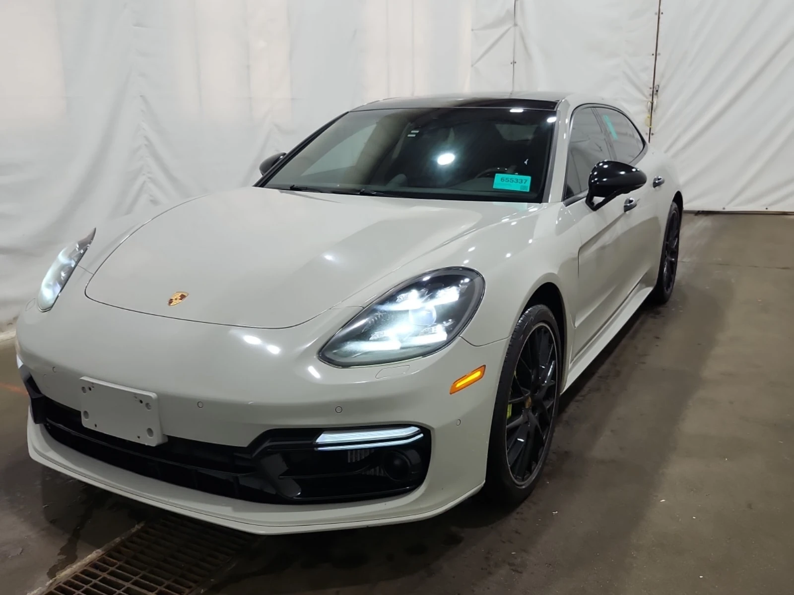 Porsche Panamera 4 E HYBRID * АВТОКРЕДИТ * ГЛАВНО ПРЕДСТАВИТЕЛСТВО