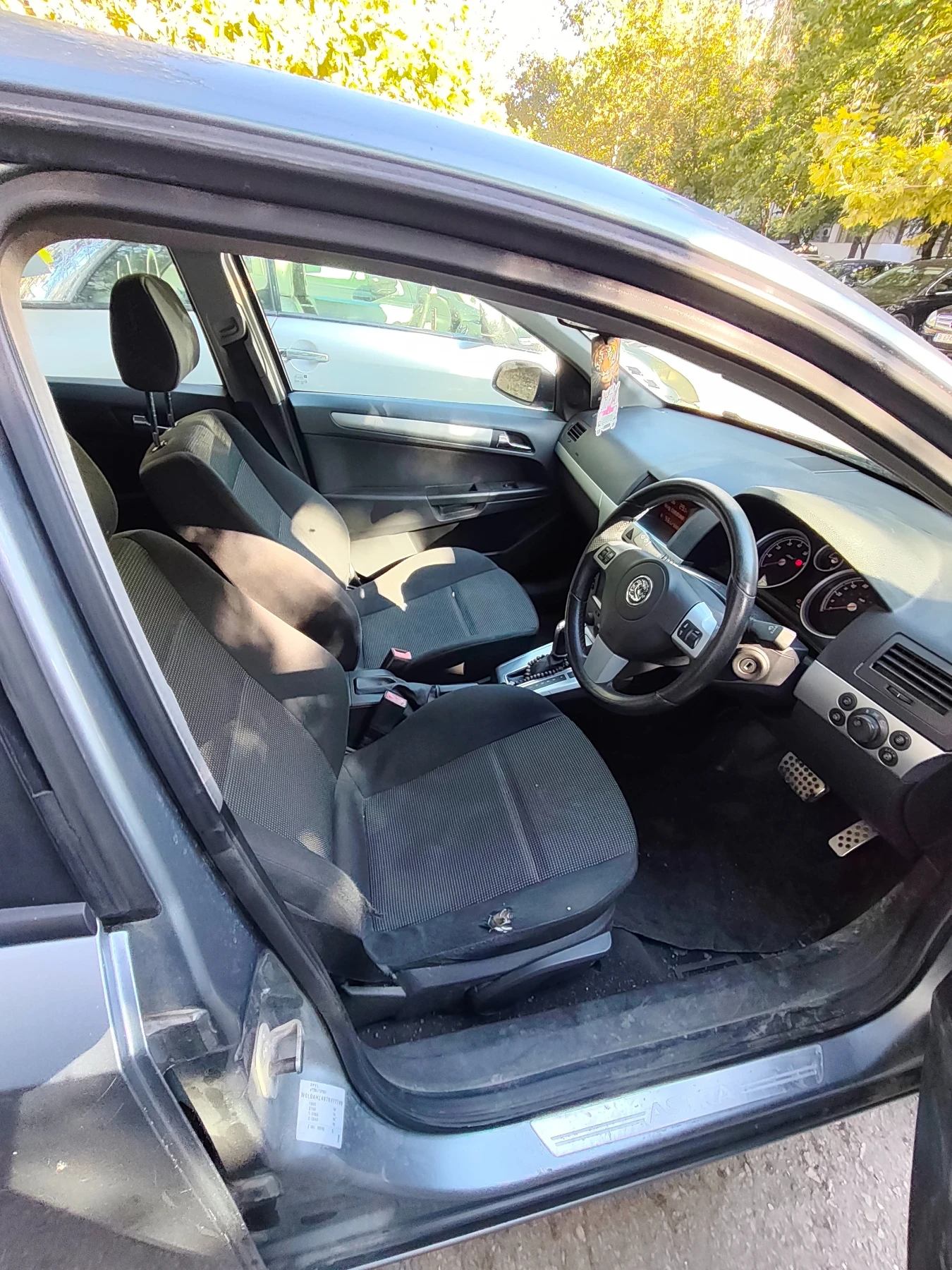 Opel Astra Astra H 1.8 140HP, снимка 4 - Автомобили и джипове - 56131974