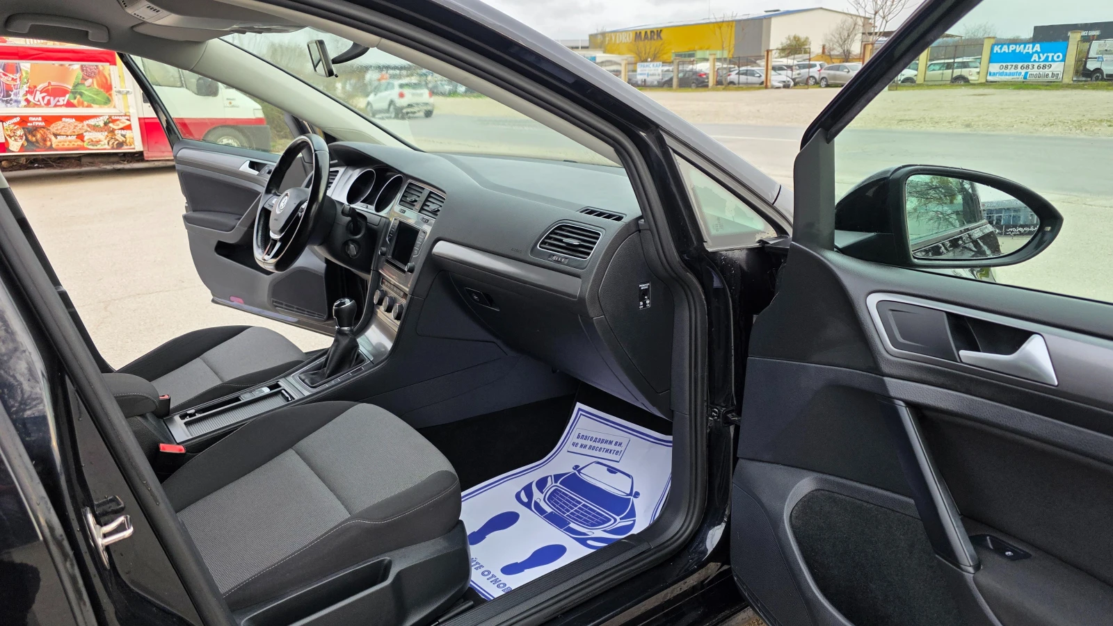 VW Golf КАТО ЧИСТО НОВА, снимка 12 - Автомобили и джипове - 56155823