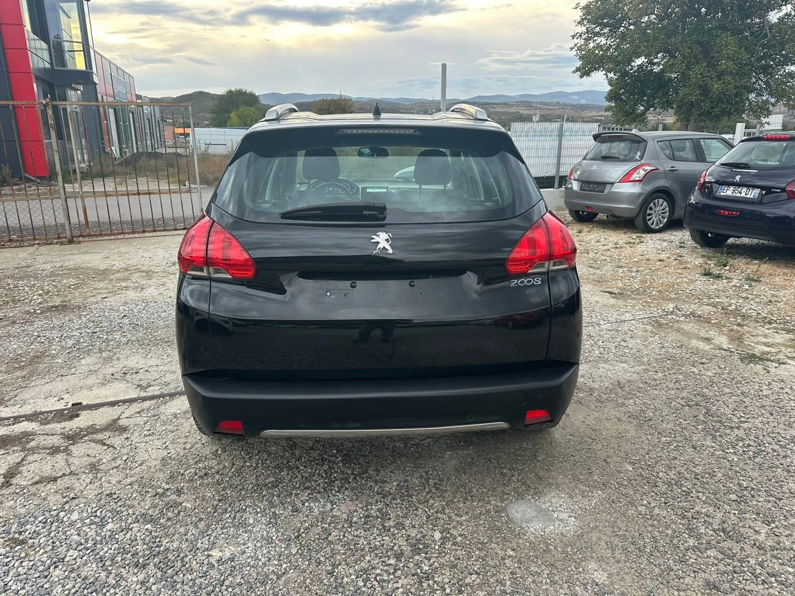 Peugeot 2008 1.6i, снимка 6 - Автомобили и джипове - 56486040