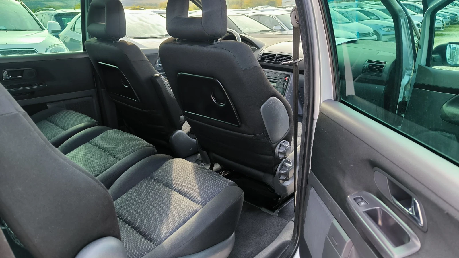 Seat Alhambra 1.9TDI, снимка 11 - Автомобили и джипове - 56747268