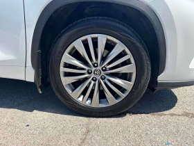 Toyota Highlander * 360 * ПРЕДСТАВИТЕЛСТВО * ОБДУХВАНЕ * PANO, снимка 7