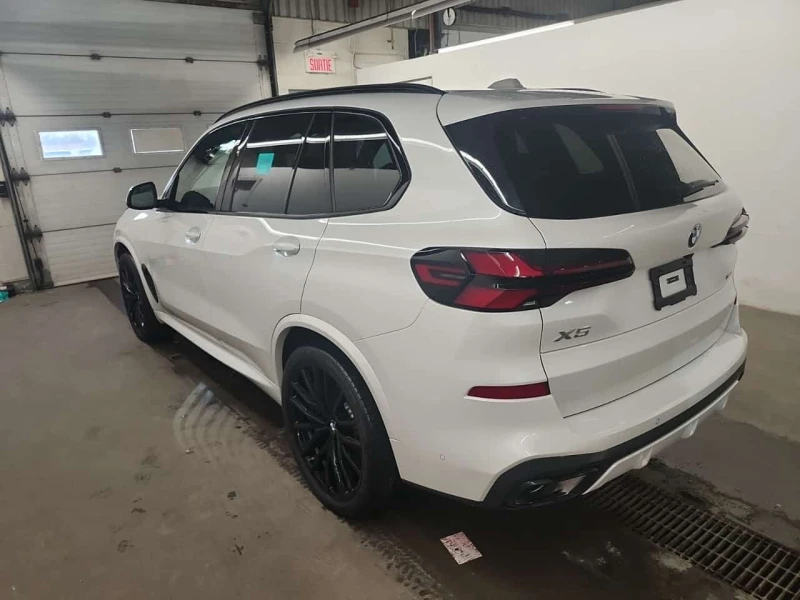 BMW X5 * XDRIVE40I * ДИСТРОНИК / ОБУХВАНЕ / 360 / ПАНО /, снимка 6 - Автомобили и джипове - 53593114