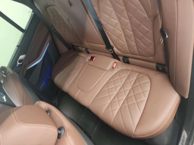 BMW X5 * XDRIVE40I * ДИСТРОНИК / ОБУХВАНЕ / 360 / ПАНО /, снимка 13 - Автомобили и джипове - 53593114