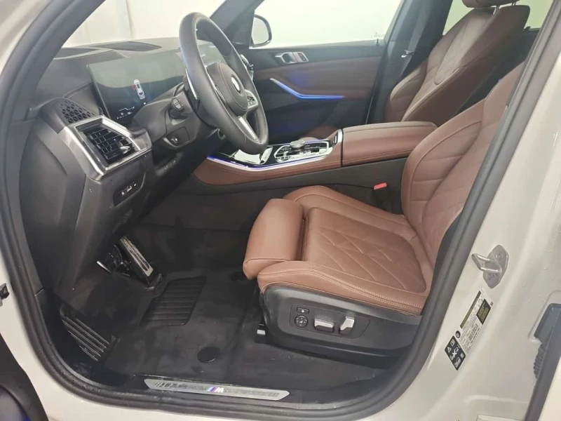 BMW X5 * XDRIVE40I * ДИСТРОНИК / ОБУХВАНЕ / 360 / ПАНО /, снимка 9 - Автомобили и джипове - 53593114