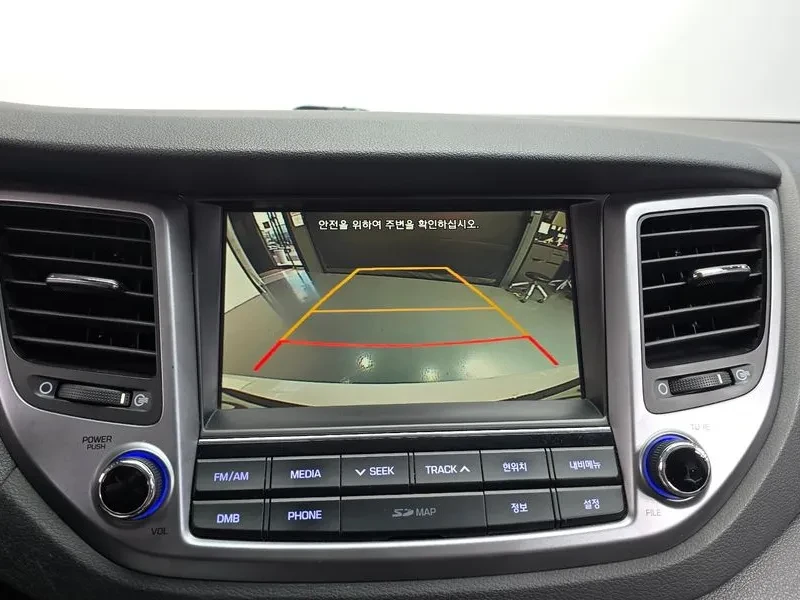 Hyundai Tucson 2.0 2WD , снимка 14 - Автомобили и джипове - 56325794