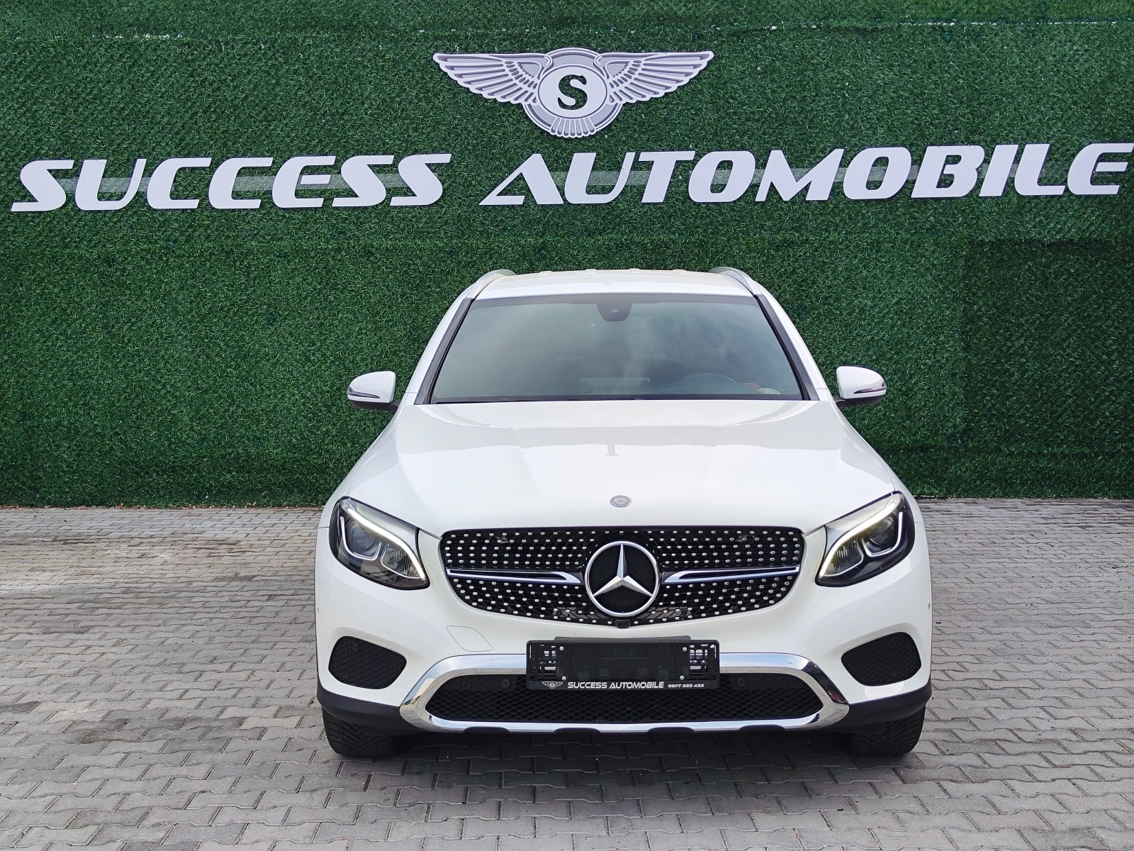 Mercedes-Benz GLC 220 AMG* CAMERA* RECARO* LIZING - изображение 2