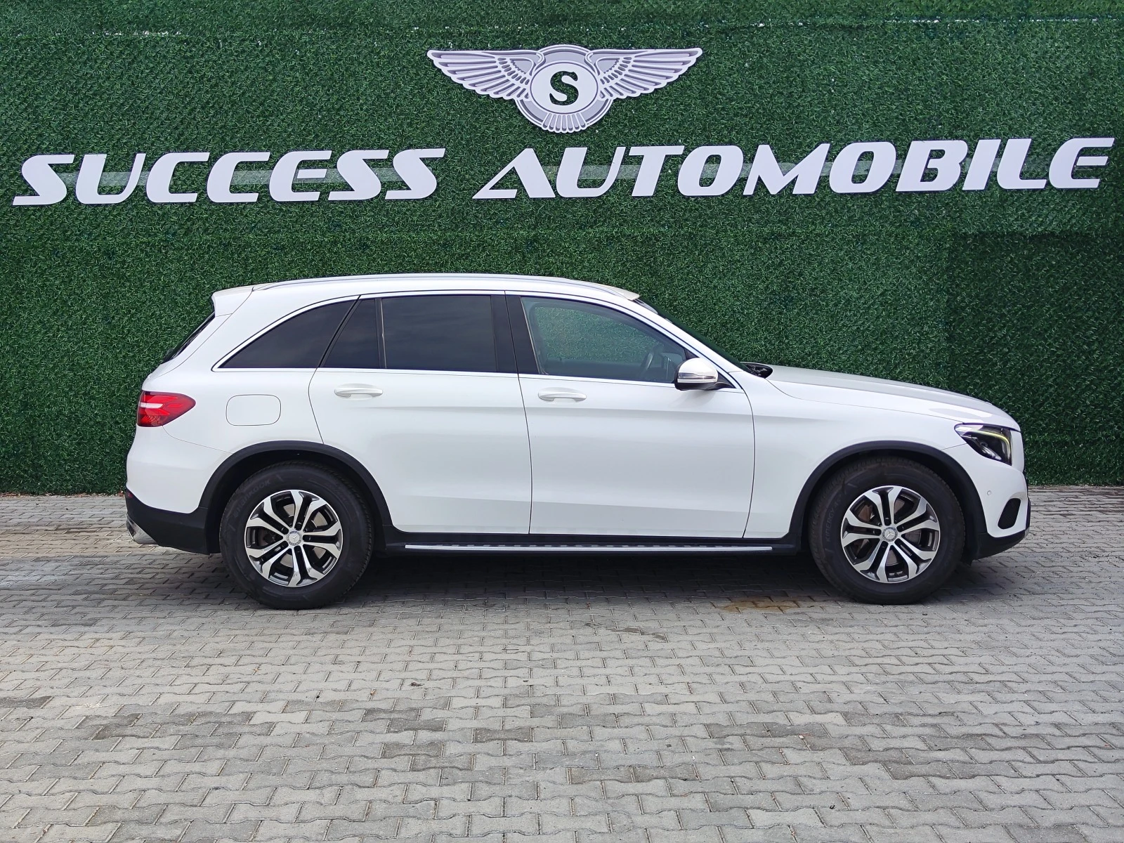 Mercedes-Benz GLC 220 AMG* CAMERA* RECARO* LIZING - изображение 3